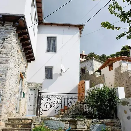 Charming House With Panoramic View In Ano Volos